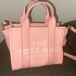 Pink Marc jacobs tote bag in a deadstock color way 💖💕